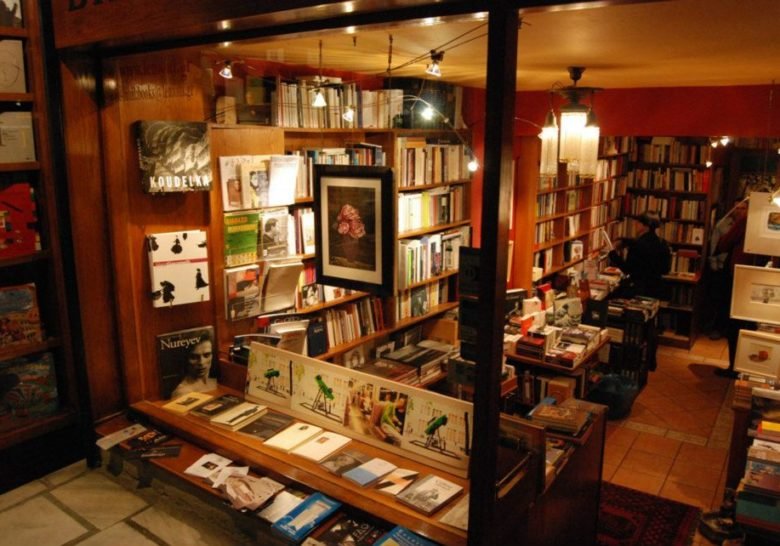 Bookshop Lemoni Athens