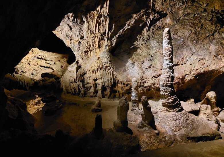 Pál-Völgyi Cave Budapest