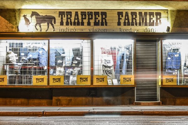 Képtalálat a következőre: „trapper farmer”