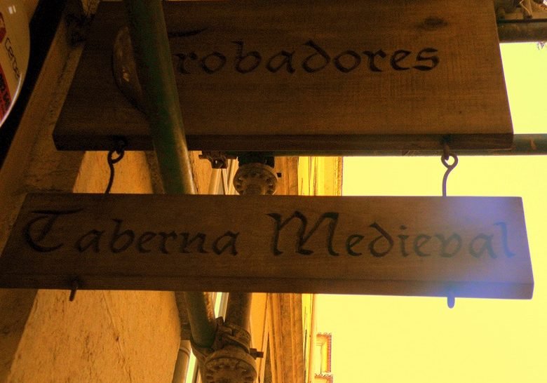 Trobadores - Taberna Medieval Lisbon