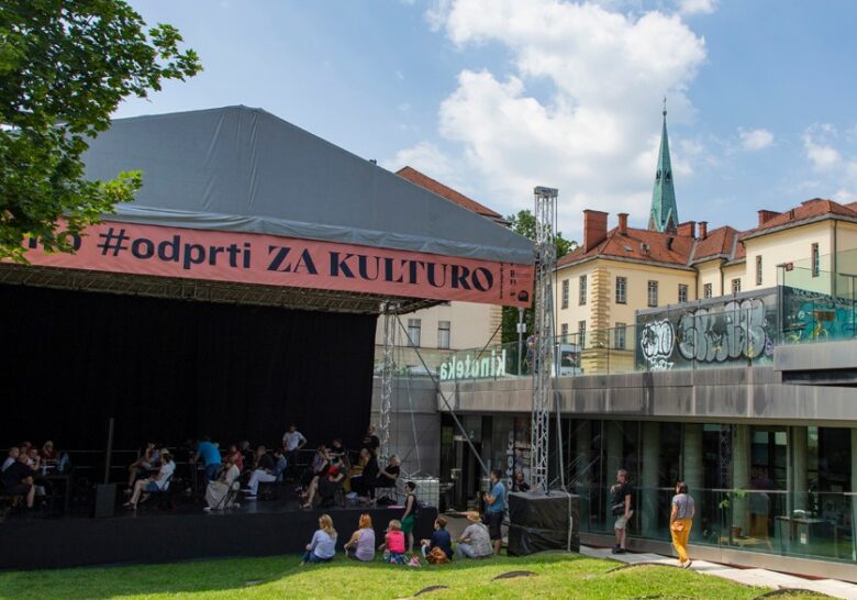Muzejska Ploščad Ljubljana