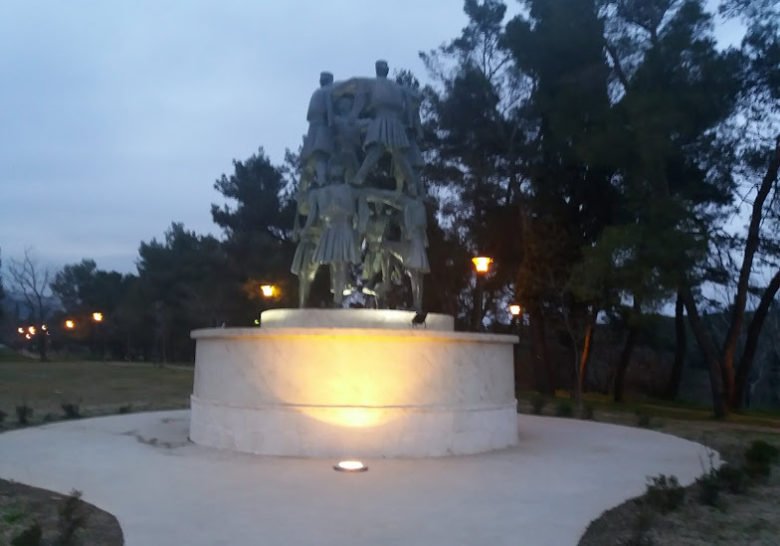 Sculpture "Crnogorsko Oro" Podgorica