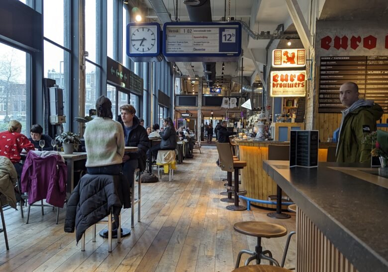 Station Bergweg – Foodmarket in old train station