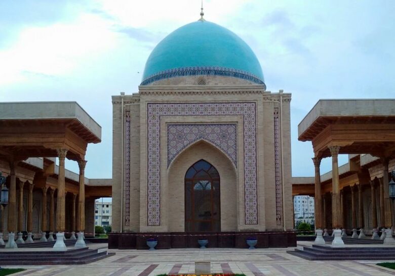 Mausoleum & mosque of Suzuk Ota Tashkent