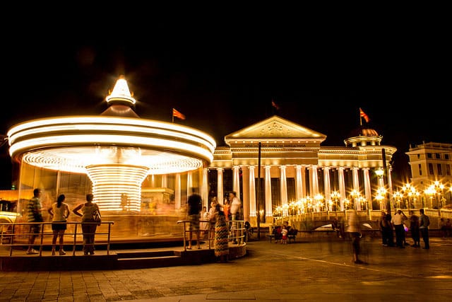 Spinning Sround (Skopje Carousel) - by Marjan Lazarevski (flickr.com)
