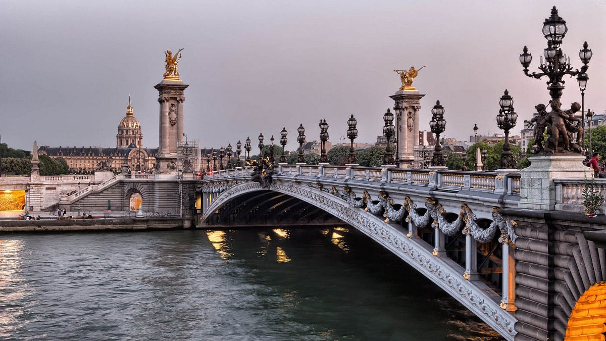 Pont Alexandre III - by Joe deSousa