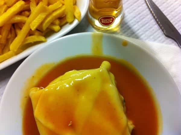 cafe-santiago-porto-(by-vasco-figueiredo-teles)