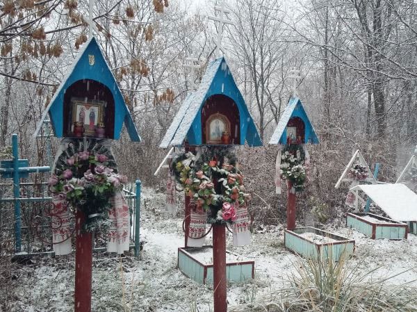Old Believers Cemetery Kiev (by Lena Shcherbak)