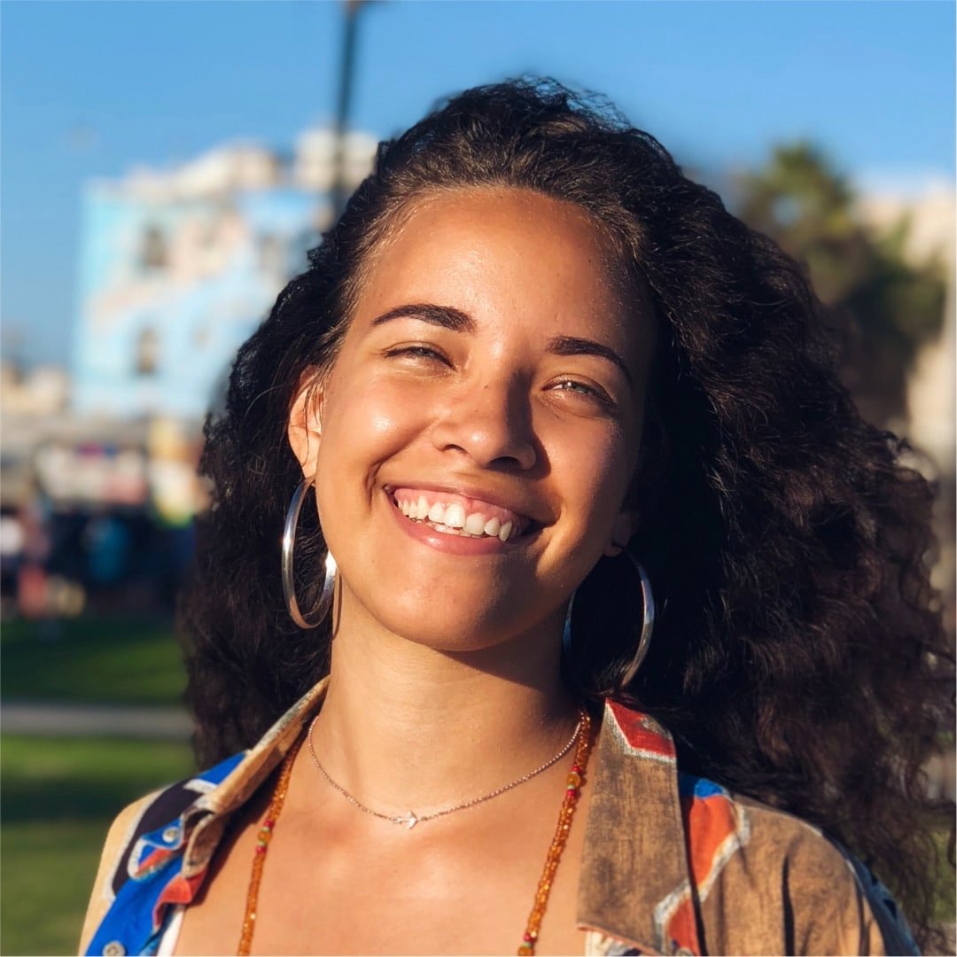 Alejandra diaz spotted by locals