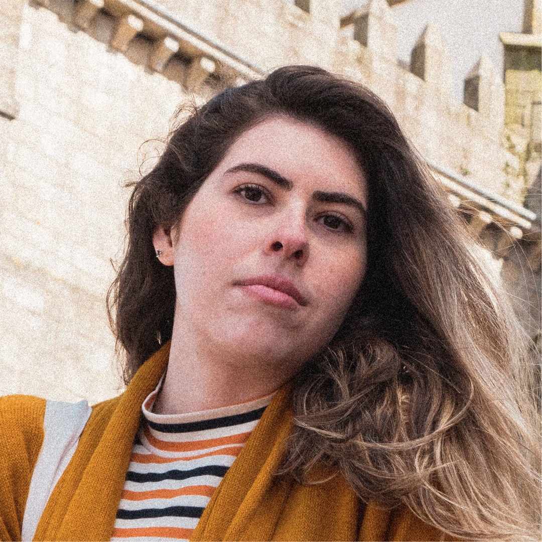 Camila Aldrighi Spotted by Locals