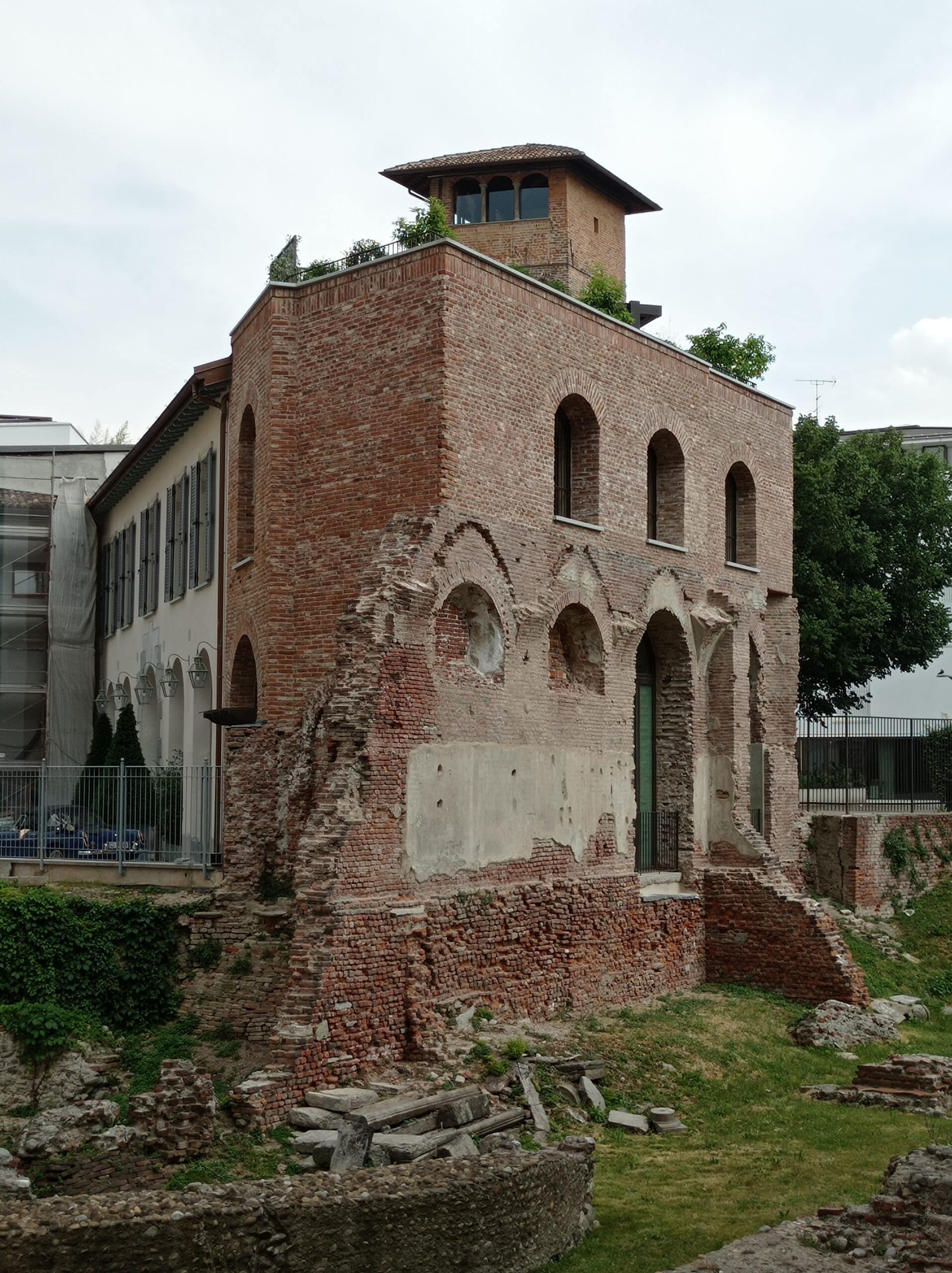 Domus Aurea Milan - The house of the Emperor