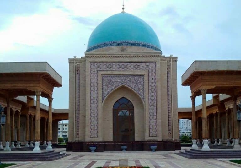 Mausoleum & mosque of Suzuk Ota Tashkent