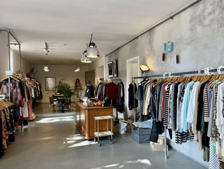 Spooky and Sue The Hague