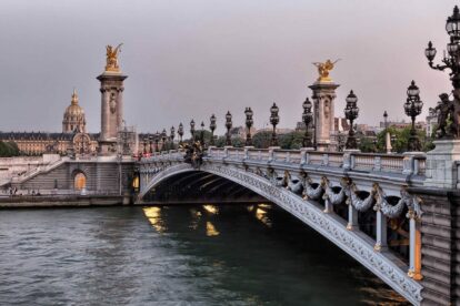 Pont Alexandre III - by Joe deSousa