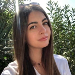 adelahoxhallari-1